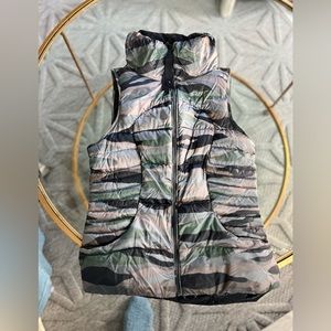 Lululemon Small Camo Puffer Vest